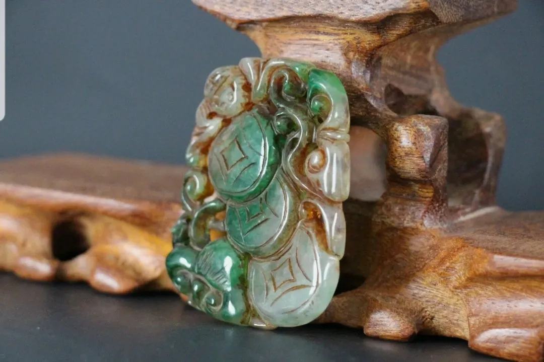 10% OFF- Certified Natural Green Jadeite Emerald Jade Handcarved Lucky Coin Money Pendant《Grade A》NO.C888