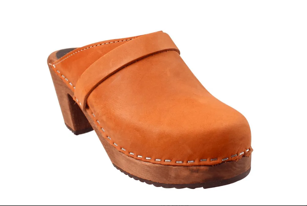 131 Highwood Clog | Brown Oiled Nubuck
