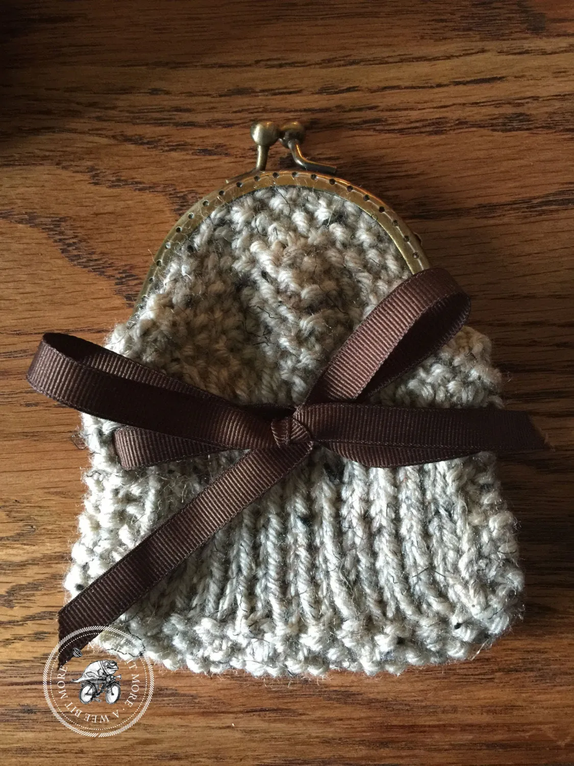Coin Purse with Metal Frame and Ribbon