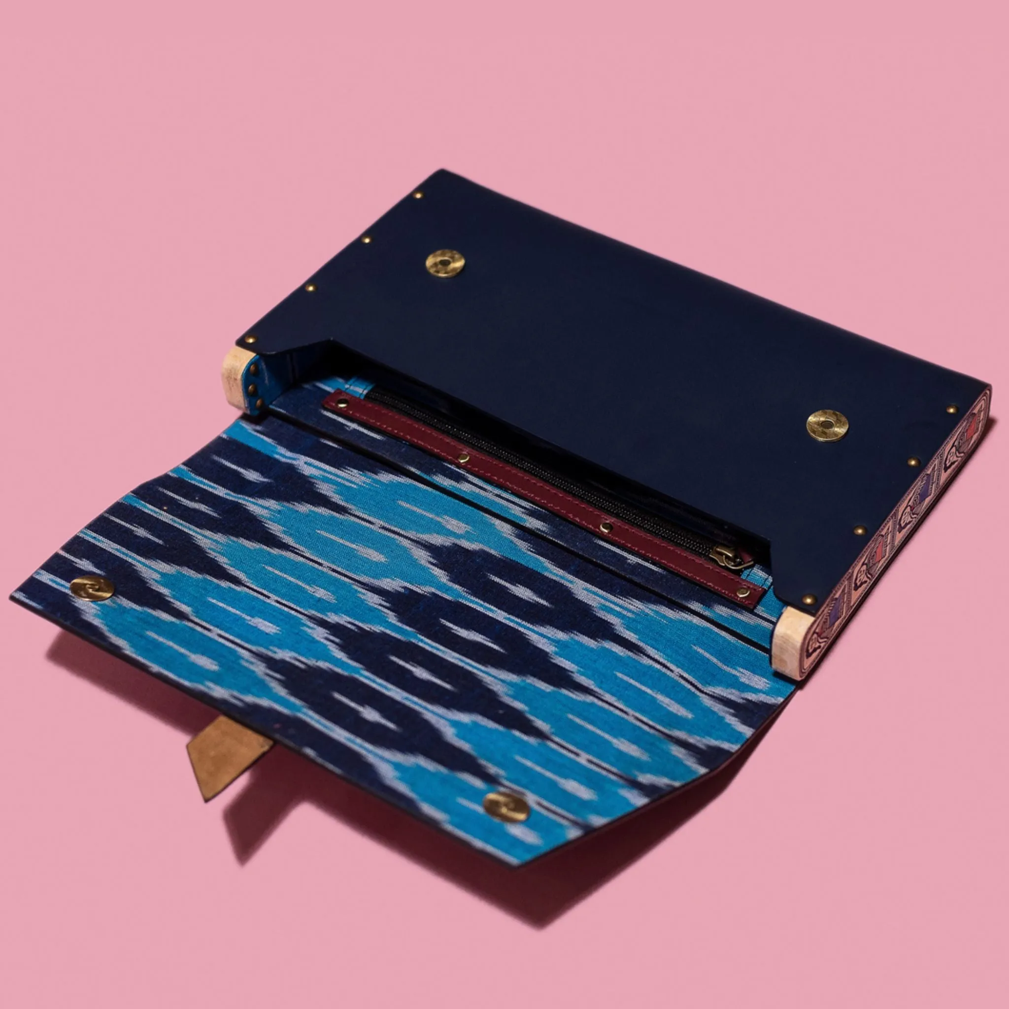 Harness Clutch – Blue
