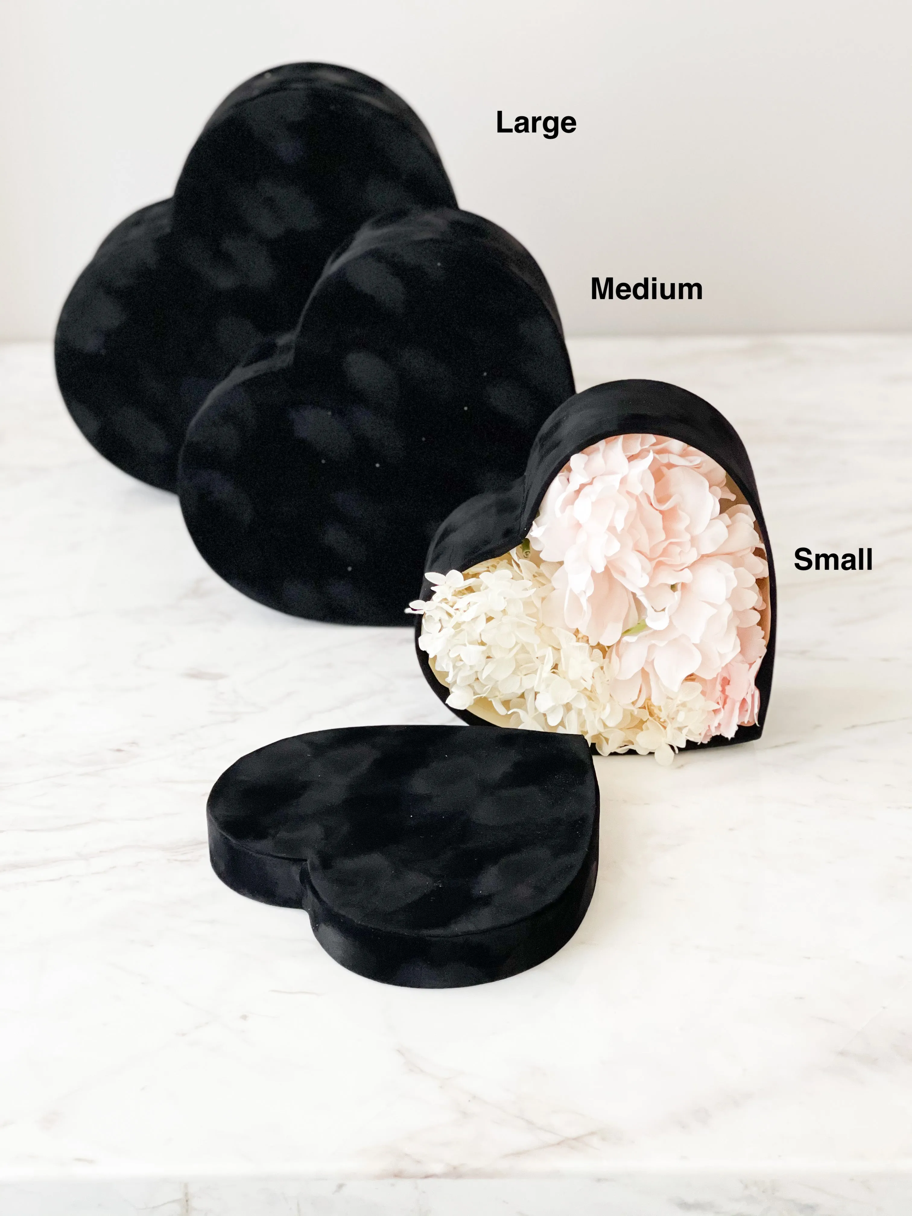 Heart-Shaped Velvet Gift Box with Lid