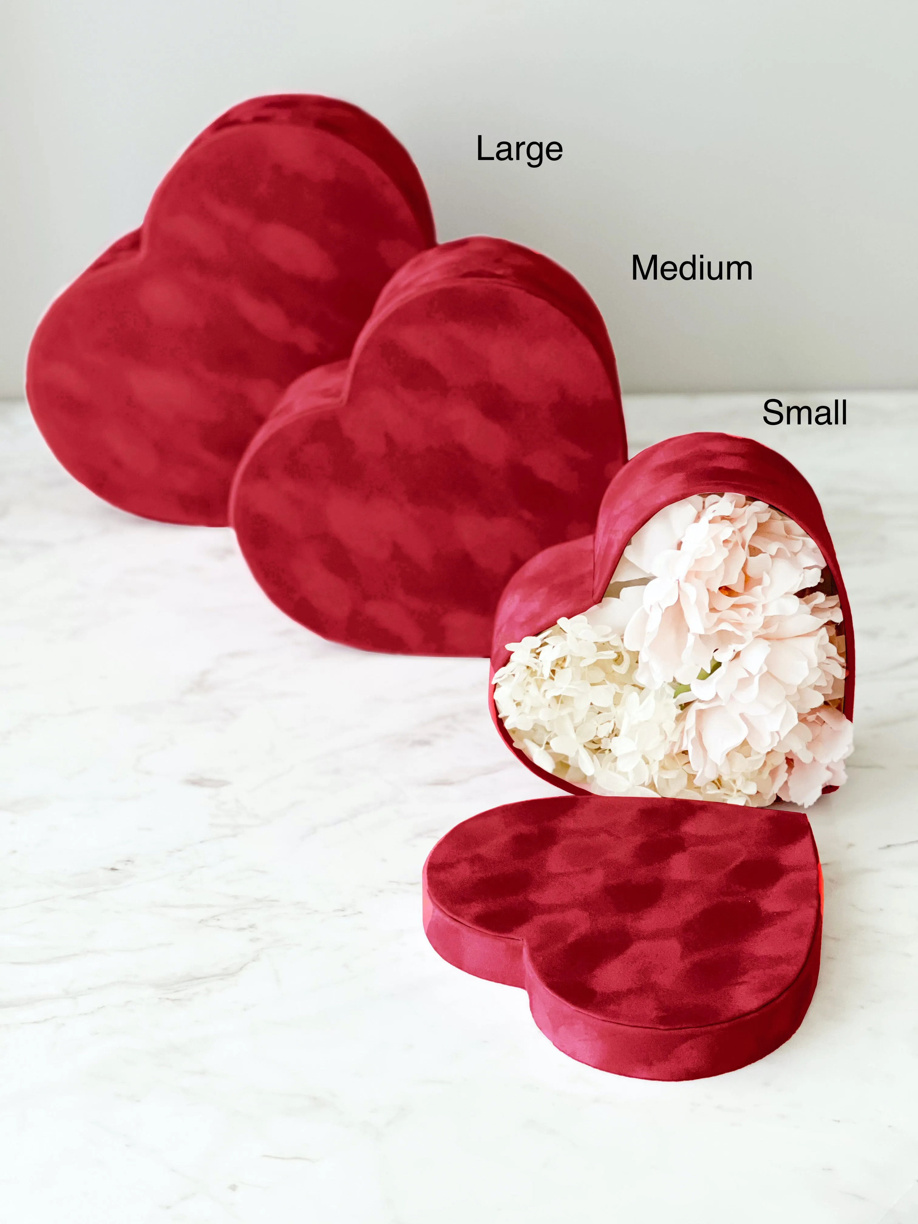 Heart-Shaped Velvet Gift Box with Lid