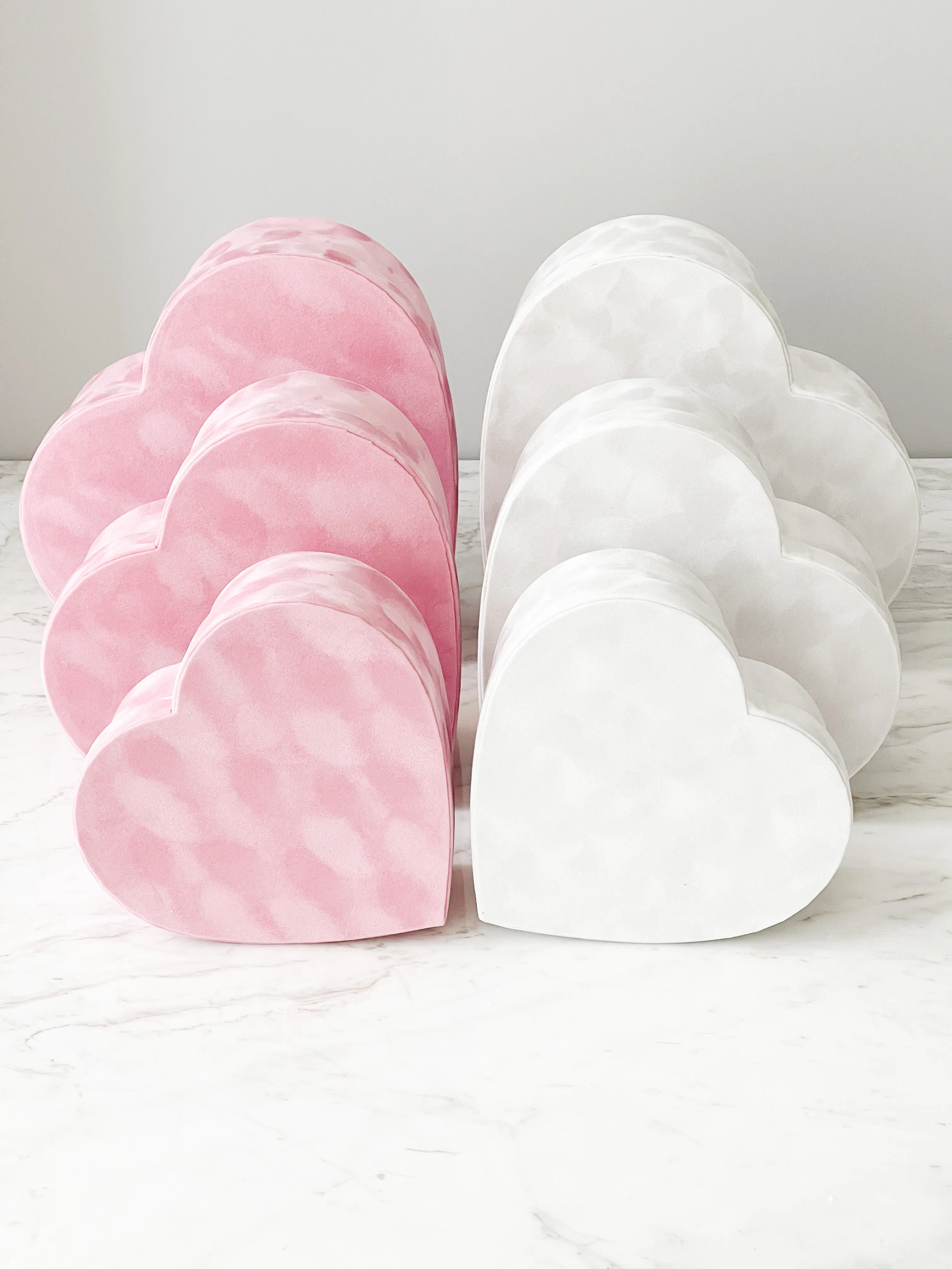 Heart-Shaped Velvet Gift Box with Lid