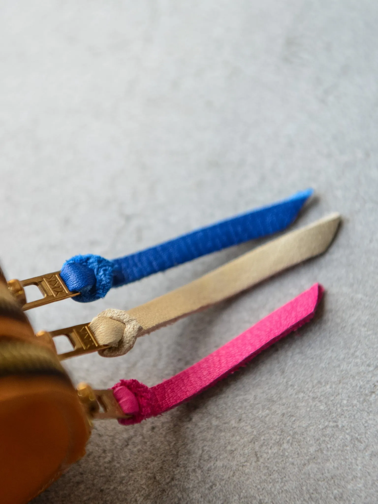 INITIAL CIRCLE PURSE - OCHRE YELLOW